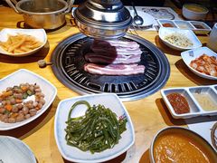 -唯成•韩国炭火烤肉 유성고기