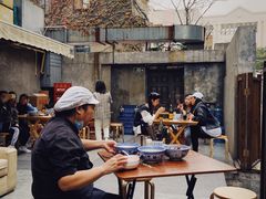 -沪西老弄堂面馆(定西路店)