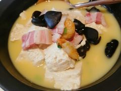 咸肉鲜虾炖豆腐-海味世家·家常菜馆(明州里店)