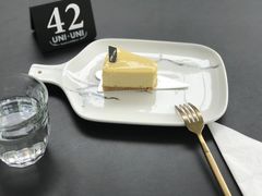 -UNI UNI(环亚凯瑟琳店)