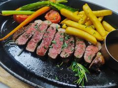 -斯普汇生蚝牛排馆(中骏世界城店)