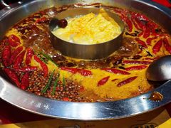 成都老妈蹄花鸳鸯锅-谭鸭血老火锅(七宝万科广场店)