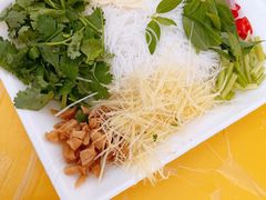 -官塘陈记鱼生·潮汕砂锅粥·牛肉火锅(潮枫路总店)