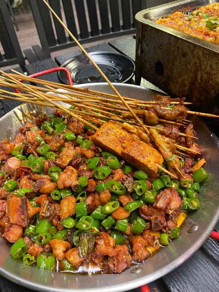 瓦烤·四川宜宾烧烤(钱江世纪城店)-"非常不错的烧烤体验～这家店地点