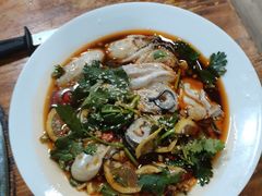 麻辣生蚝-大富蚝乌东哥饭店·石锅鱼杂·柠檬鸭(革新路店)