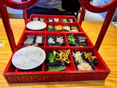 -勺子米线·云南传统小吃市集(四方街店)