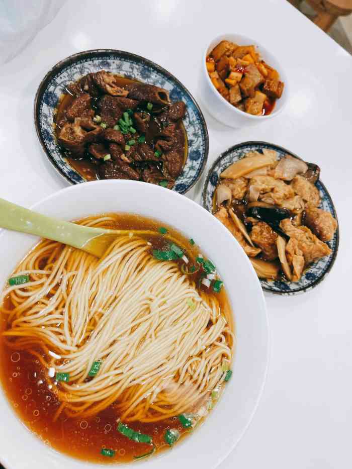 沧浪亭面馆(徐汇日月光店)-"「三丝春卷」同事点的,挺不错的,有4只 ..