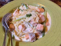-SISTERS BAR RESTAURANT川意酒馆(嘉善老市H楼店)