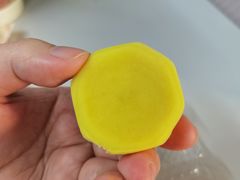 -好利来(上海虹桥新天地Lab主题店)