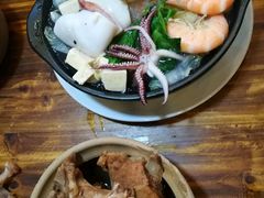 海鲜砂锅-万和春排骨砂锅米饭(湖北路店)