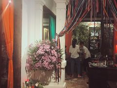 -Cuc Gach Quan Restaurant