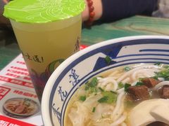 -鑫花溪牛肉米粉(东环大润发店)