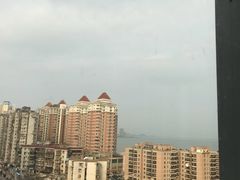 -珠海拱北口岸希尔顿欢朋酒店