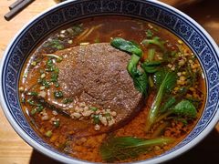 辣肉面-沪西老弄堂面馆(定西路店)