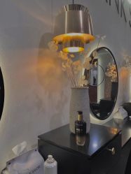 -SWANK SALON