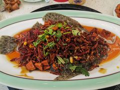 -巧克力渔家.小船海鲜胶东菜(万平口店)