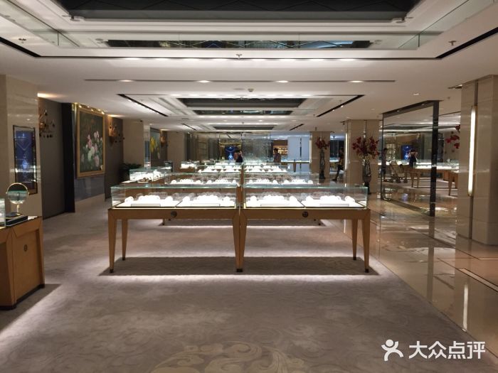 北京七彩云南翡翠珠宝旗舰店(月坛店)北京七彩云南翡翠珠宝旗舰店（月坛店）图片