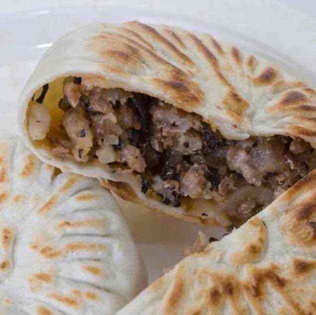 永康鲜肉饼,粥-"96接孩子放学,和同学妈妈一起买了手抓饼.