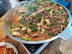 牛肉八带鱼饼土豪锅-京玉菲饭店(李村店)