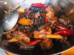 -临江餐馆二楼美食部落
