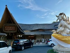 -FINNS Beach Club