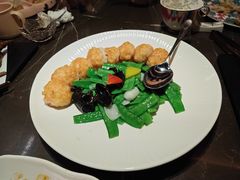 -海派悦庭·海胆烧麦·新融合菜(凯德广场店)