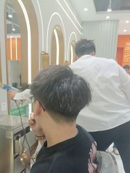 -妃格美发沙龙·烫发·染发