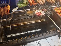 -麦凯伦烧烤·精酿超级工厂店(金桥总店)