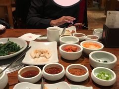 -萨拉伯尔(燕莎友谊商城店)
