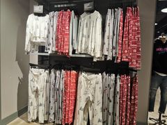 -Hollister(天环广场店)