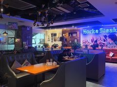 -豪客嘉族·麦尼顿西餐厅(乐福天下店)