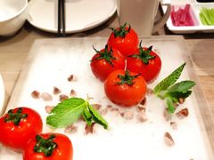 番茄脆菇沙拉-小大董·烤鸭(凤凰汇店)