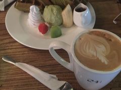 -24H COLOR咖啡厅(惠州金山湖店)