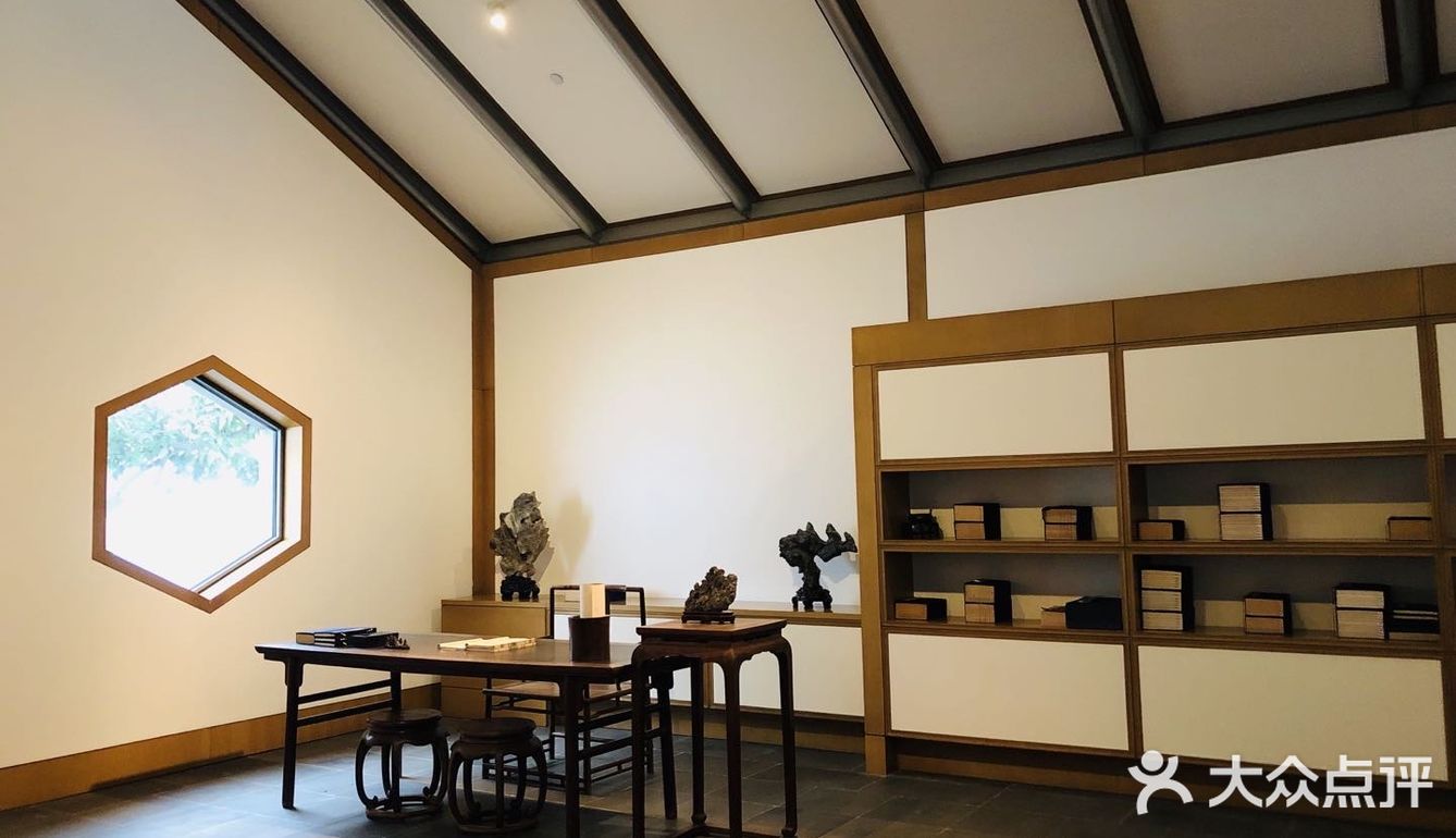 又不乏江南徽派建筑的韵律