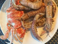 -荣誉国际酒店-云顶旋转餐厅