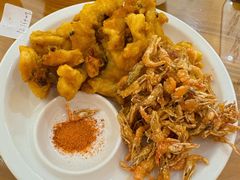 鱼片拼河虾-美顺香食府鱼头老店(雪野湖店)