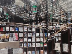 -钟书阁(群光广场店)