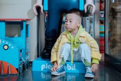 -汪正影业素摄儿童摄影工作室(星摩尔购物中心店)