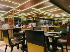 大堂-大中华希尔顿酒店-念自助餐·嗨啤·小龙虾