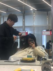 -PE SALON 