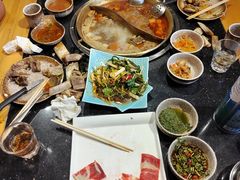 -顶顶汤火牛排火锅·经典铜锅涮肉