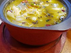 酸菜鱼小锅-周鱼小馆石锅酸菜鱼(活力汇店)