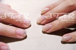 星纱(右)小银河(左)-STAR美甲店