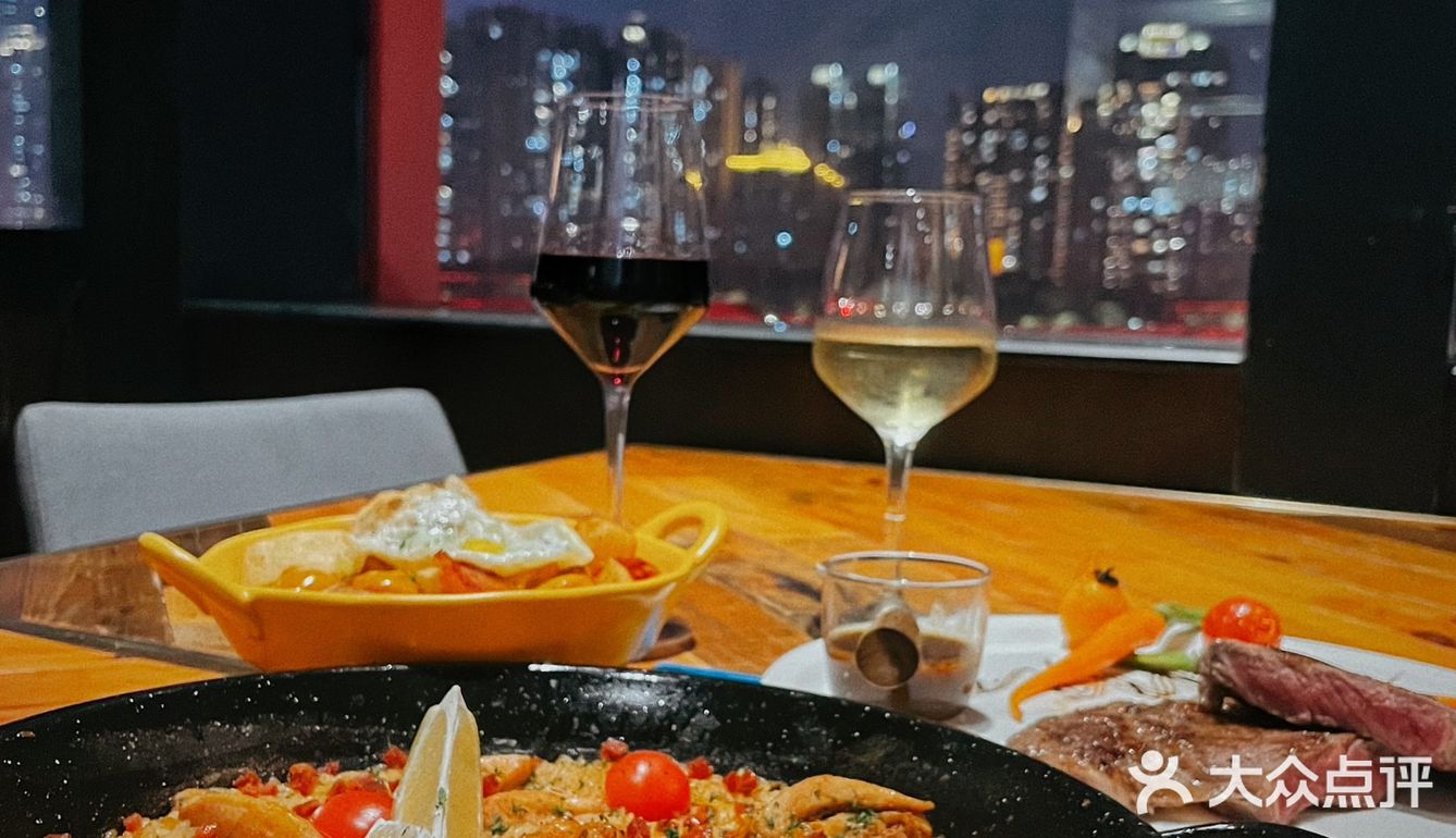 我又在琶醍发现了一个好地方，这个夜景也太🉑了吧‼️💯