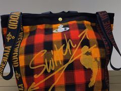 -Vivienne Westwood(上海来福士广场店)