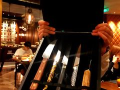 -恰餐厅及酒吧 CHAR Bar & Grill (北京丽都皇冠假日店)