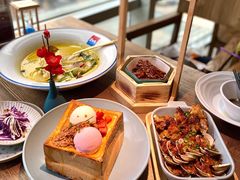 -蜜桃餐厅·伴山(湖滨商业街店)