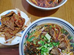 排骨粉-矮子粉店1985·长沙米粉(湘春路店)