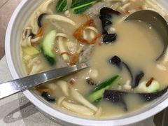 虫草花白玉菇浸鱼滑-德烨酒家