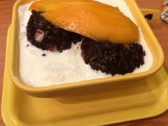 芒果白雪黑糯米甜甜-满记甜品(日月光二店)